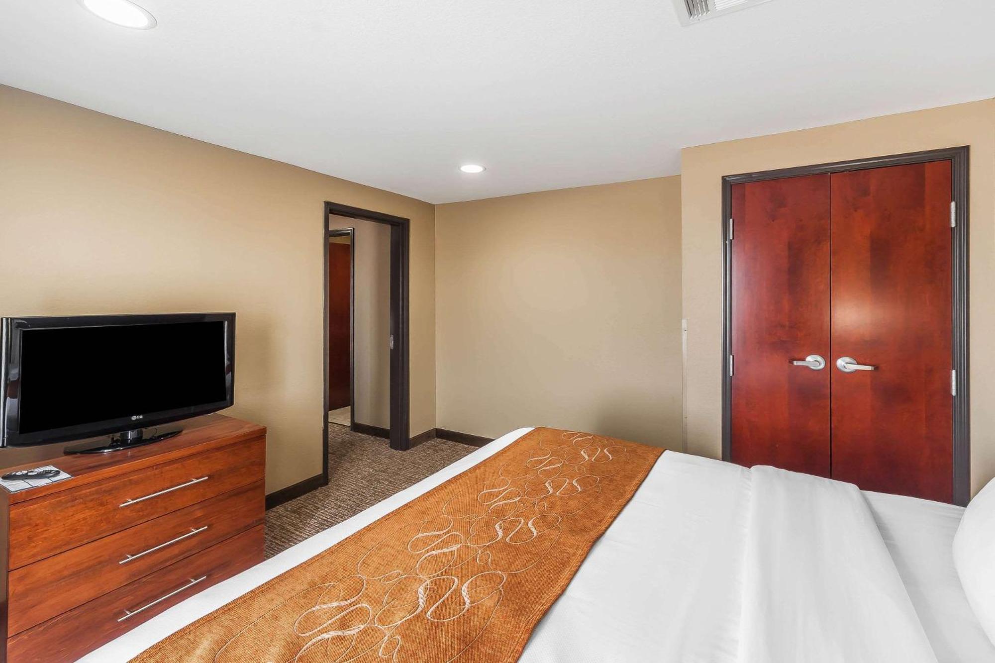 Comfort Suites Yukon - Sw Oklahoma City Exterior foto